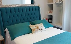 Machi Rooms